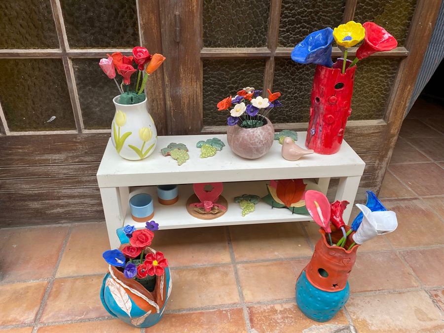 Fleurs en céramique peintes à la main, petites décorations florales